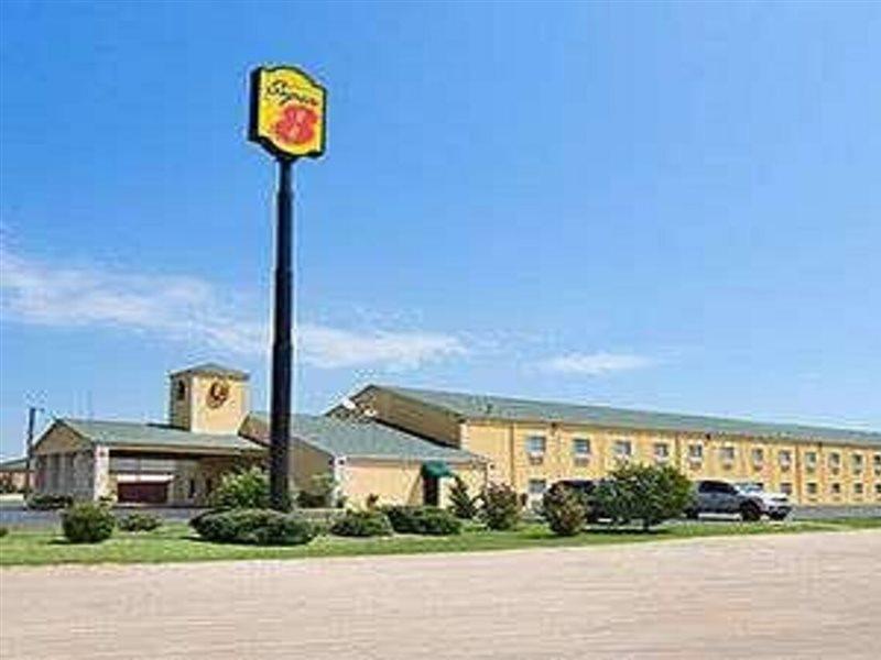 Super 8 By Wyndham Gainesville Tx Exterior photo
