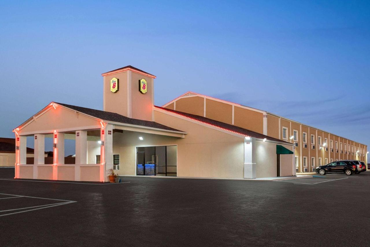 Super 8 By Wyndham Gainesville Tx Exterior photo